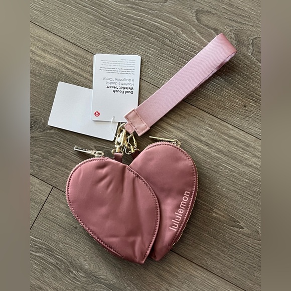 NWT Lululemon Dual Pouch Heart Wristlet in Mauve - Picture 4 of 7